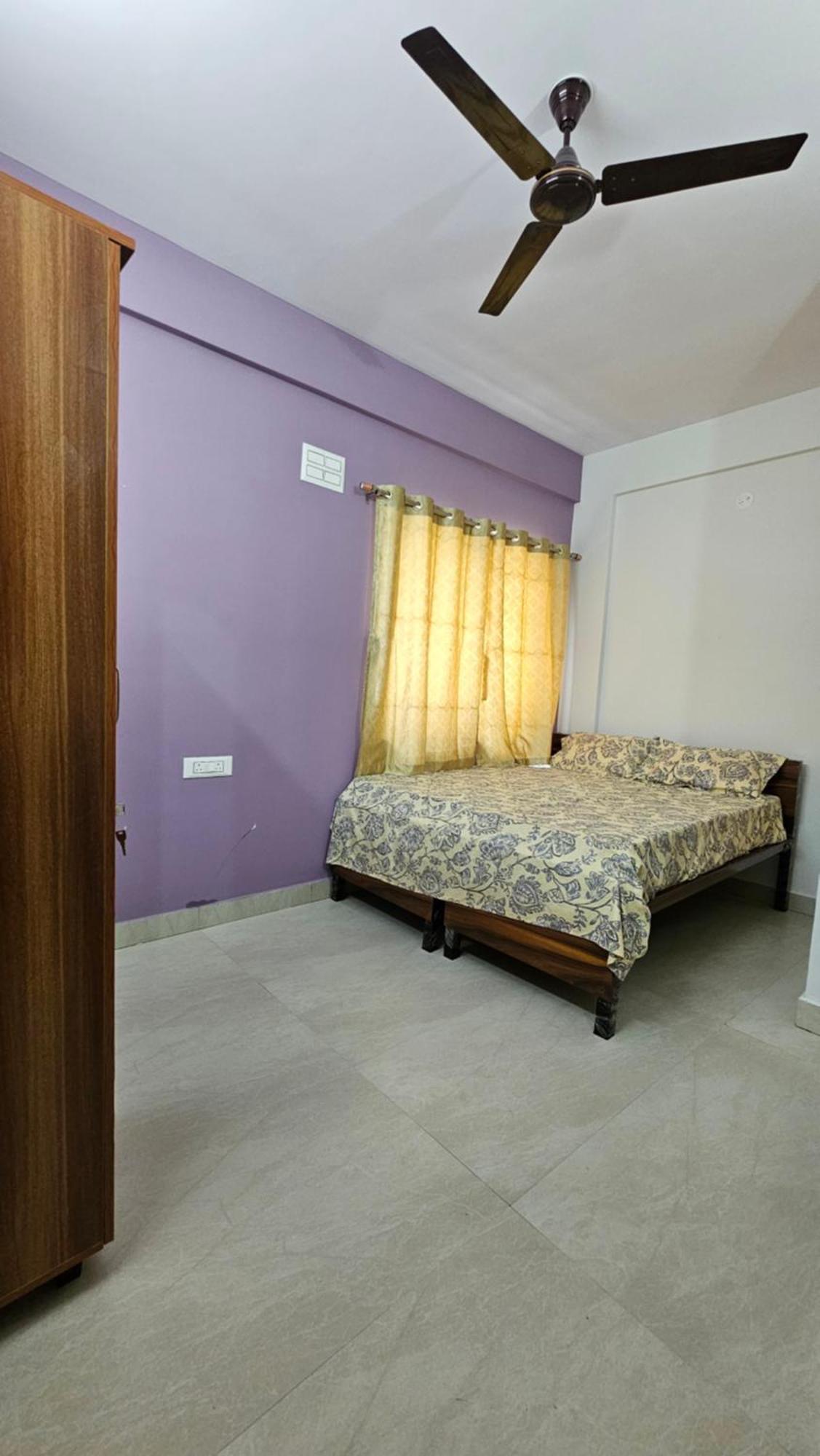 V2 Rooms Бенґалуру Екстер'єр фото